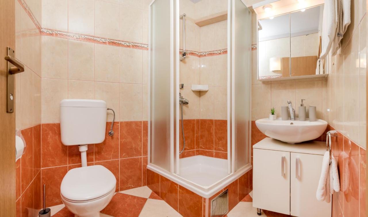 Apartments And Rooms With Parking Space Rogoznica - 10339 מראה חיצוני תמונה