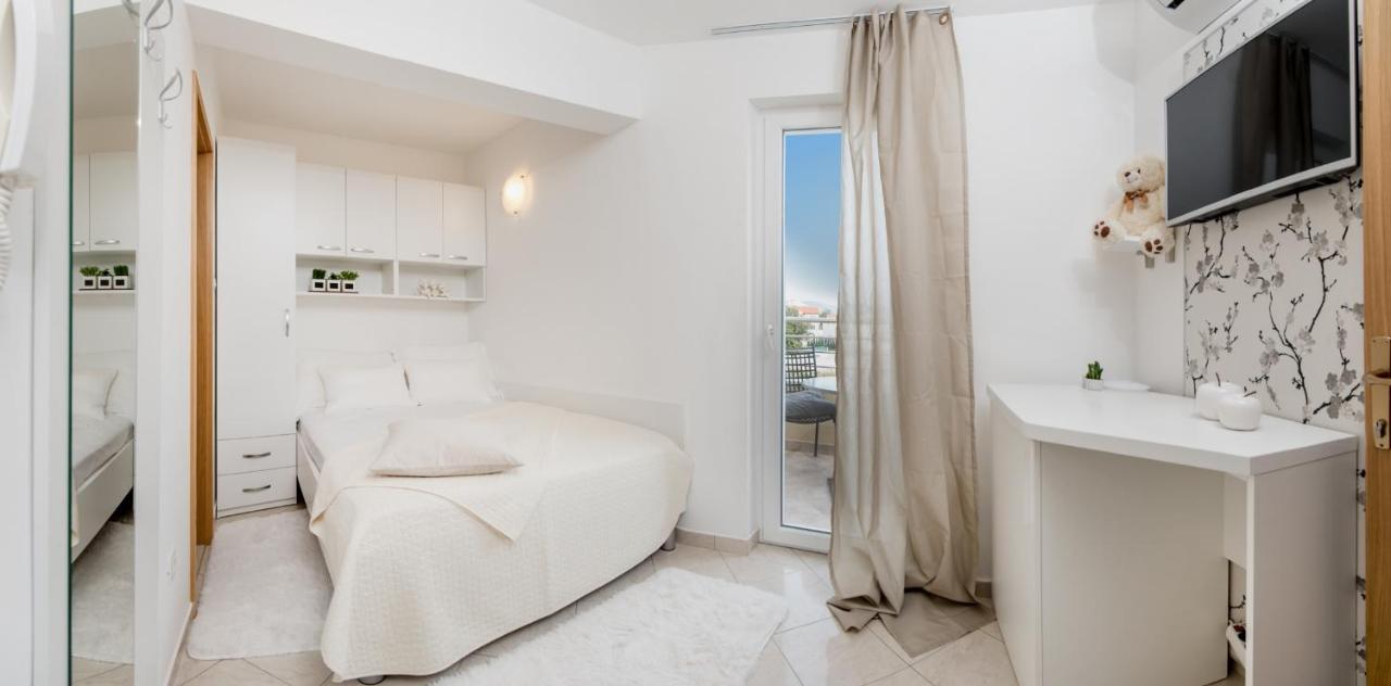 Apartments And Rooms With Parking Space Rogoznica - 10339 מראה חיצוני תמונה