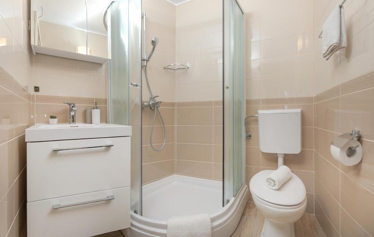 Apartments And Rooms With Parking Space Rogoznica - 10339 מראה חיצוני תמונה