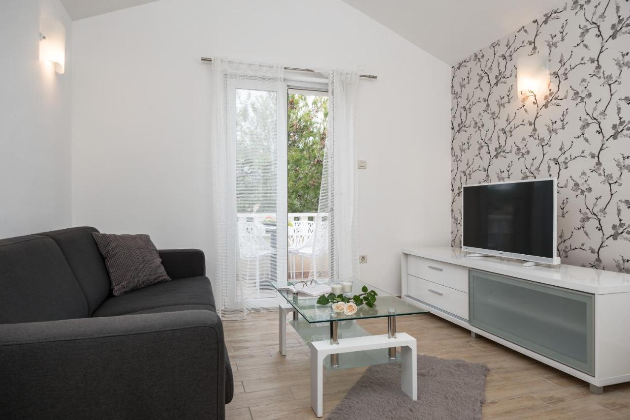 Apartments And Rooms With Parking Space Rogoznica - 10339 מראה חיצוני תמונה