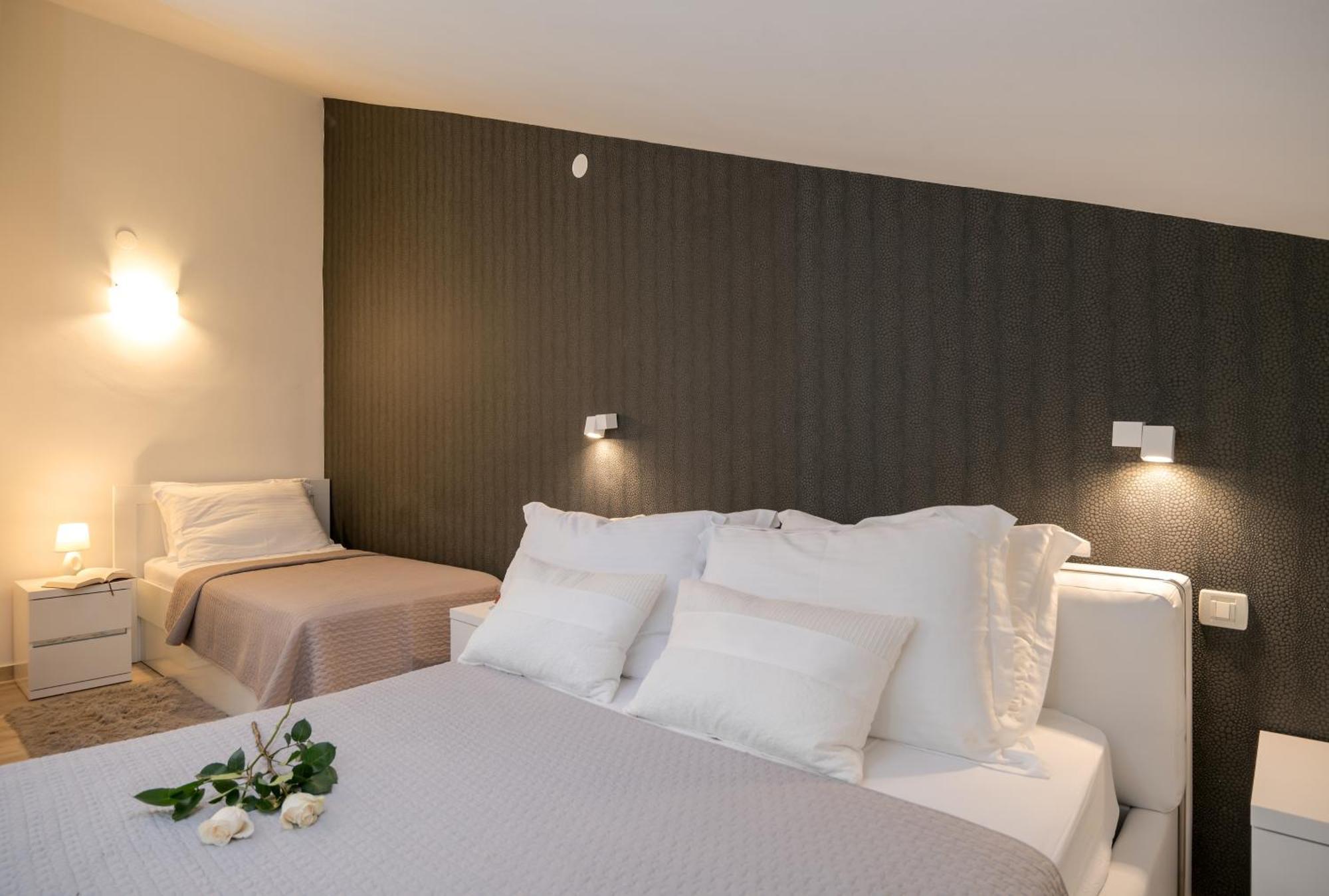 Apartments And Rooms With Parking Space Rogoznica - 10339 חדר תמונה
