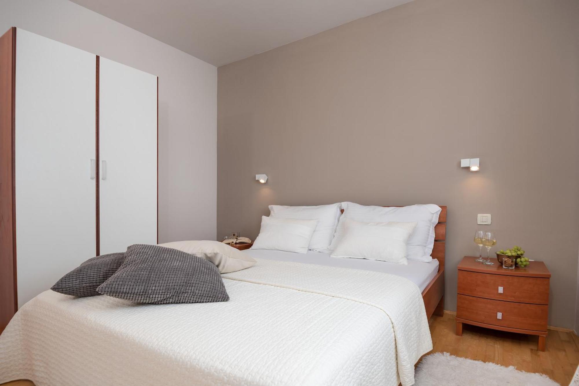Apartments And Rooms With Parking Space Rogoznica - 10339 חדר תמונה